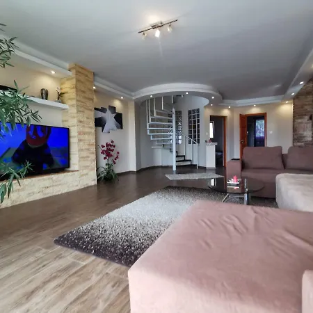 Somlyo Villa