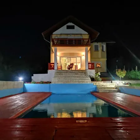 Somlyo Villa