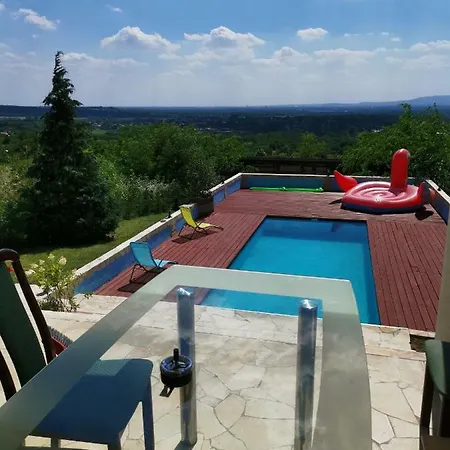 Somlyo Villa