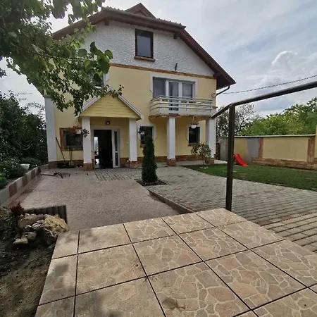Somlyo Villa